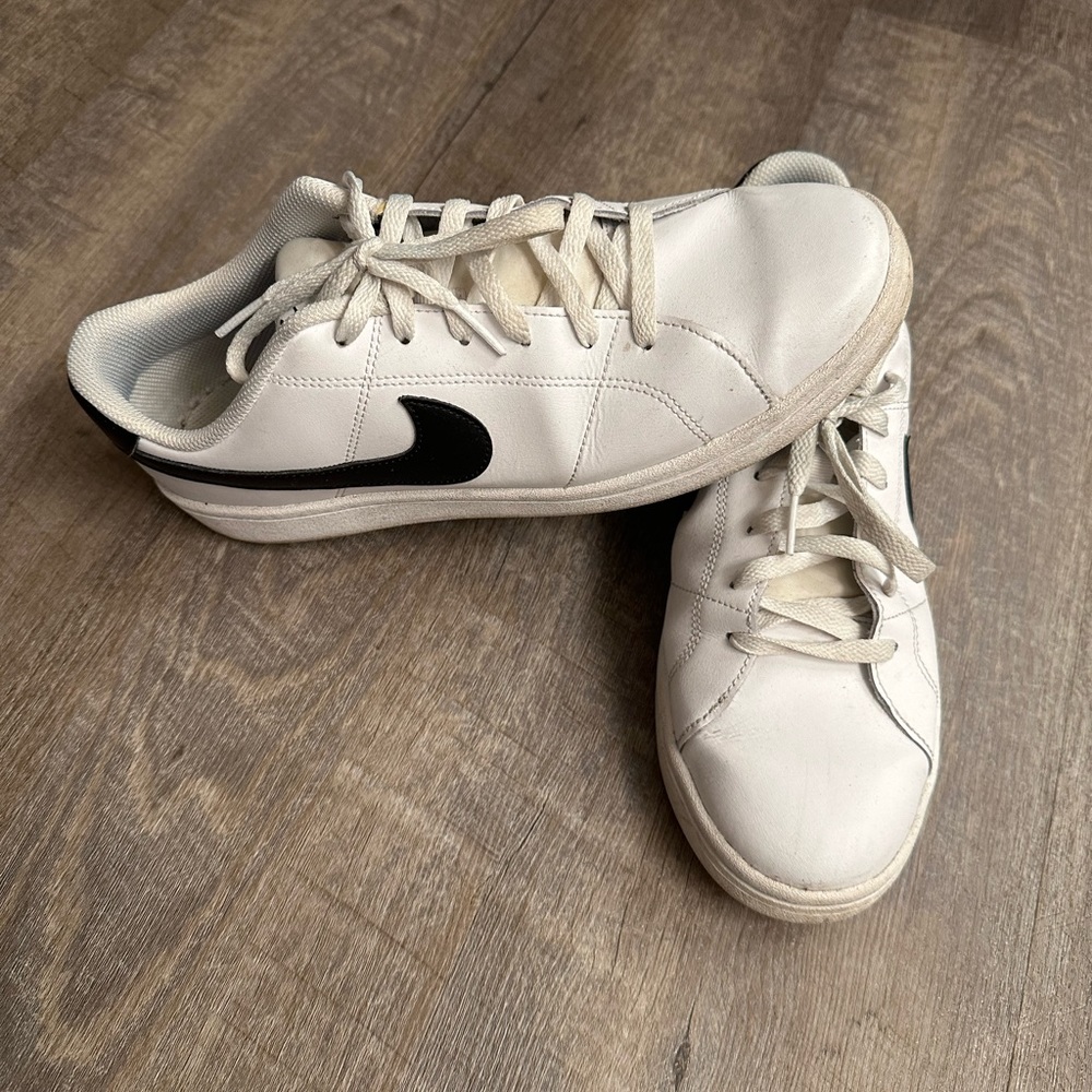 White Nike shoes
